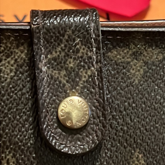 Authentic Louis Vuitton monogram wallet - Picture 2 of 16